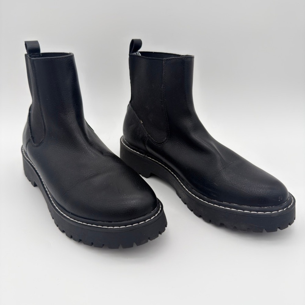 DV by Dolce Vita Lobera Chelsea Boots Womens 8 Black Lug Sole Pull On